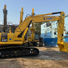 Excavator PC220