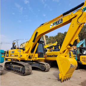 Excavator PC200