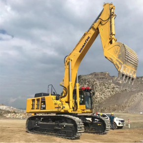 Excavator PC700