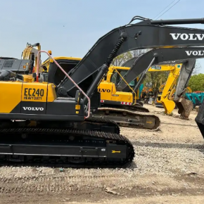 Excavator EC240