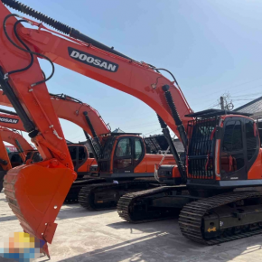 Excavator DX260